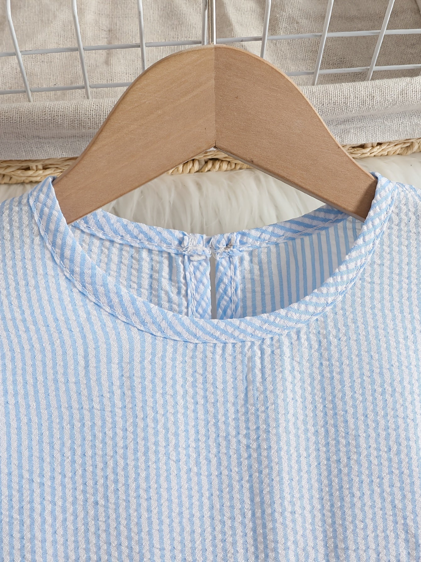 New Summer Style Girls' Colorblock Striped Dress, Cute Flutter Sleeve Dress, Summer Casual Dress, Summer Children's Clothing, Casual Daily Wear, Sweet and Adorable Girls' Dress, Girls' Clothes, Easter