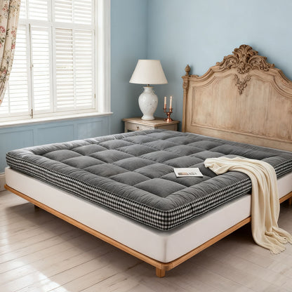 Ultra-soft and Comfortable Brushed Quilted Mattress Topper, Extra-thick Foldable Mattress Topper with Side Plaid Design, Breathable and Durable Bed Mattress Pad Cover, with Strap Design, Medium Hardness, Luxury Bedding for Bedroom, Apartment, Guest Room,