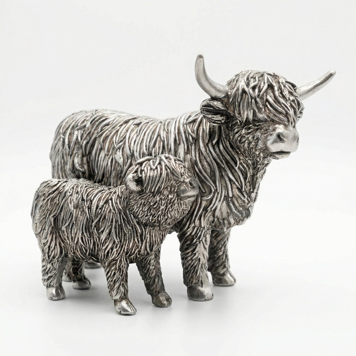 Silver Highland Cow & Calf Statue Ornament Sculpture – Resin Farm Animal Figurine, Country Rustic Home Decor Shelf Display Gift for Family, Mum, Grandma