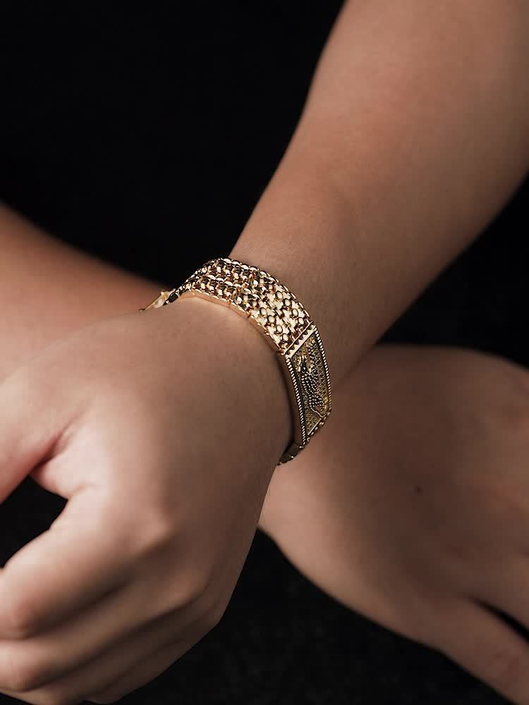 1pc Luxurious and Stylish 18K Gold Plated-plated Copper Bracelet with Leopard and Synthetic Cubic Zirconiaia, an Exquisite Fashion Bracelet Essential for Daily Wear by Both Men and Women