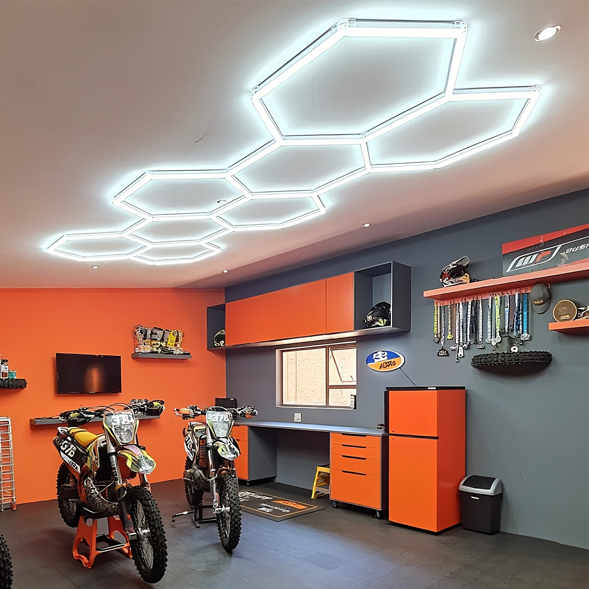 Rectangular Frame Hexagonal LED Garage Light, High Brightness 712W 168000LM 6500K, Ceiling Light, Garage Light, Detail Light, Hexagonal Lighting, LED Garage, Suitable for Garages, Shops, Basements, Car Beauty Shops, Etc., with Installation Clip