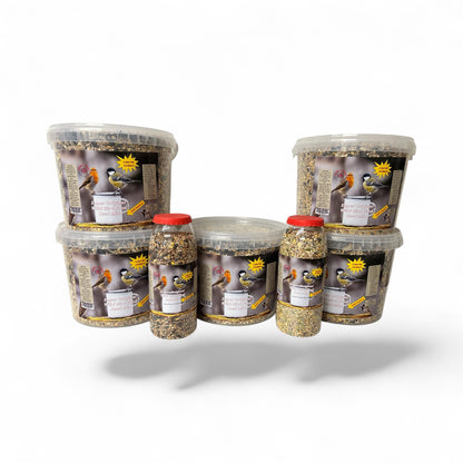 Farmly Foods Super Original Wild Bird Seed in a 5 Litre Tub