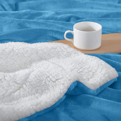 Soft Cozy Sherpa Blanket, Double-Sided Throw Blanket, Contemporary Design, Warm Throw for Couch, Bed, Office and Travel, Versatile All-Season, Perfect Holiday Gift