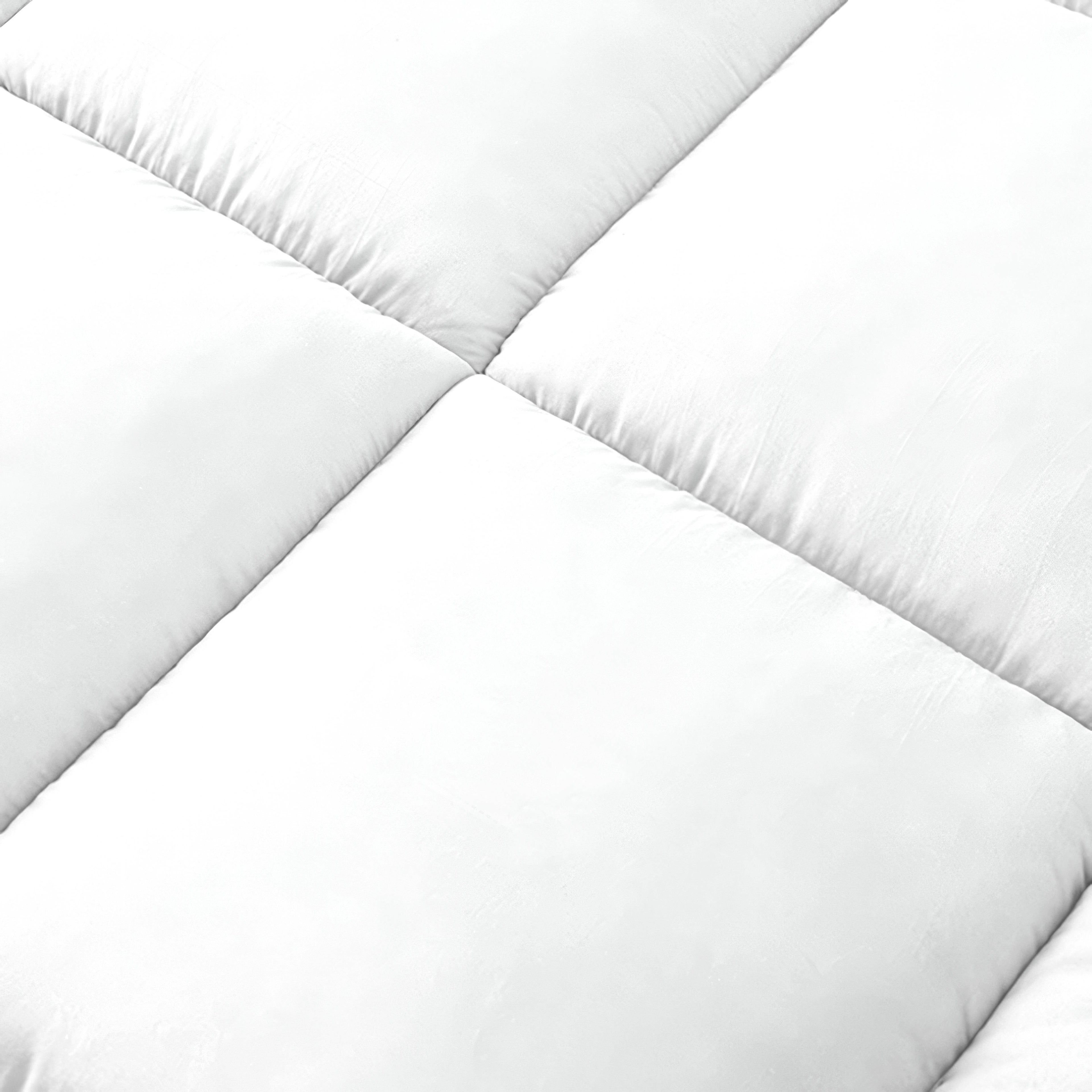 1000GSM Hollow-Fibre Mattress Topper with Corner Straps