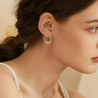 Women'S Earrings Featuring a Spinning Ball Design Made of 925 Sterling Silver, Adorned with Plating And Beaded Spirals, Exuding Luxury And Elegance, Ideal for Holiday Gifting (Suitable for Christmas, Birthdays, And Anniversaries)