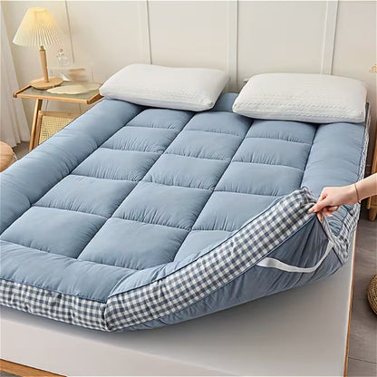 Ultra-soft and Comfortable Brushed Quilted Mattress Topper, Extra-thick Foldable Mattress Topper with Side Plaid Design, Breathable and Durable Bed Mattress Pad Cover, with Strap Design, Medium Hardness, Luxury Bedding for Bedroom, Apartment, Guest Room,