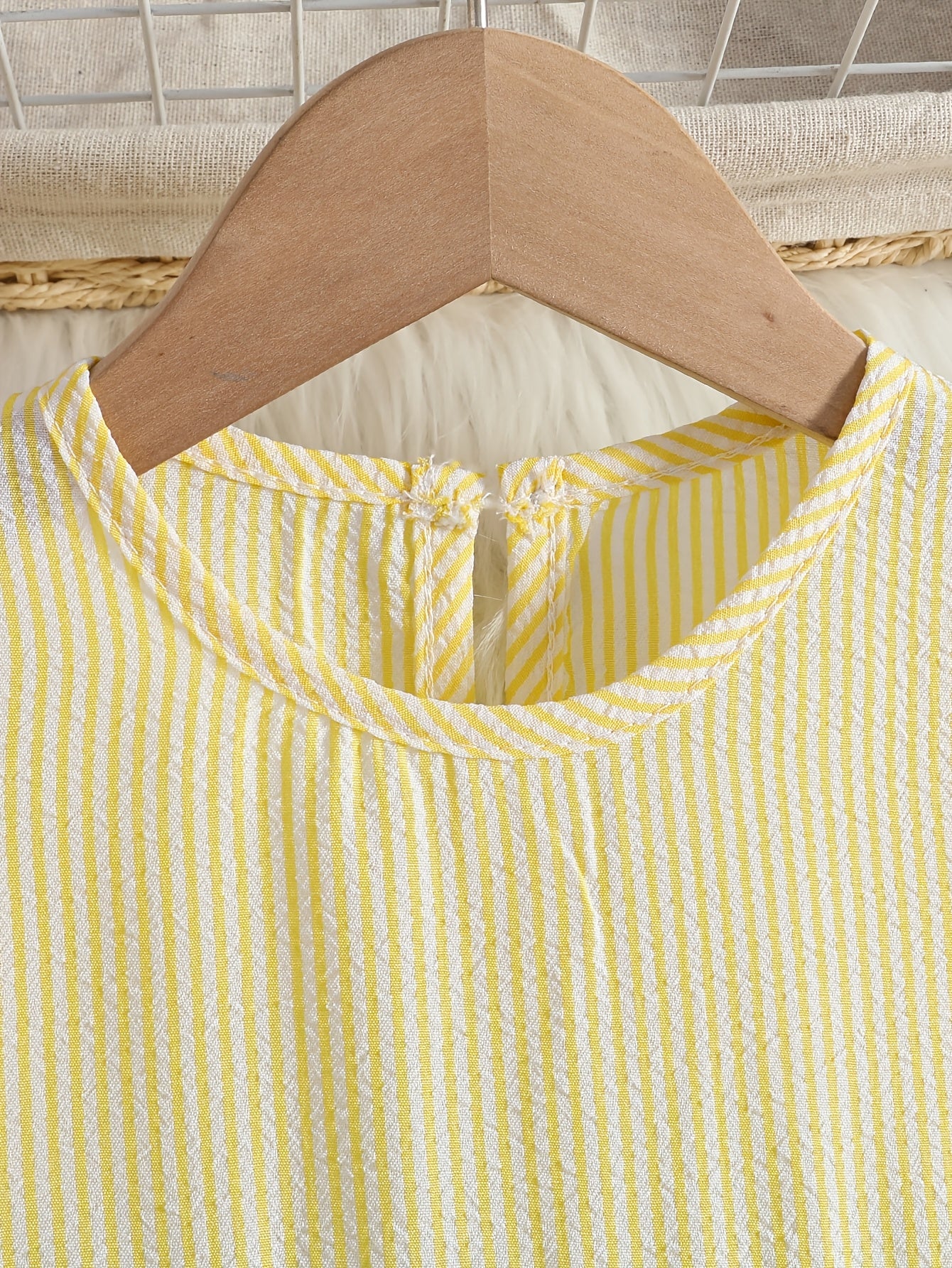 New Summer Style Girls' Colorblock Striped Dress, Cute Flutter Sleeve Dress, Summer Casual Dress, Summer Children's Clothing, Casual Daily Wear, Sweet and Adorable Girls' Dress, Girls' Clothes, Easter