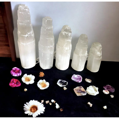 Selenite Mountain Pillars Handmade White Natural Raw Crystal Tower Healing Energy Mineral Meditation Charging Selenite Crystal Table Decorative Pillar Chakra Spiritual Gift Decorative