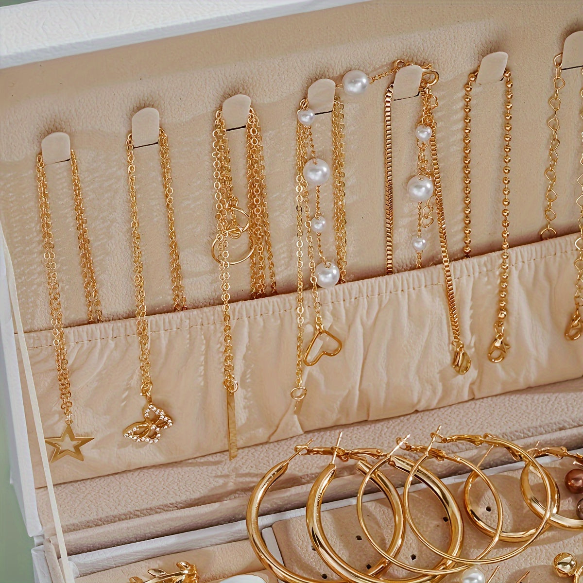 Mixed Women's Jewellery Set - 86 Pieces