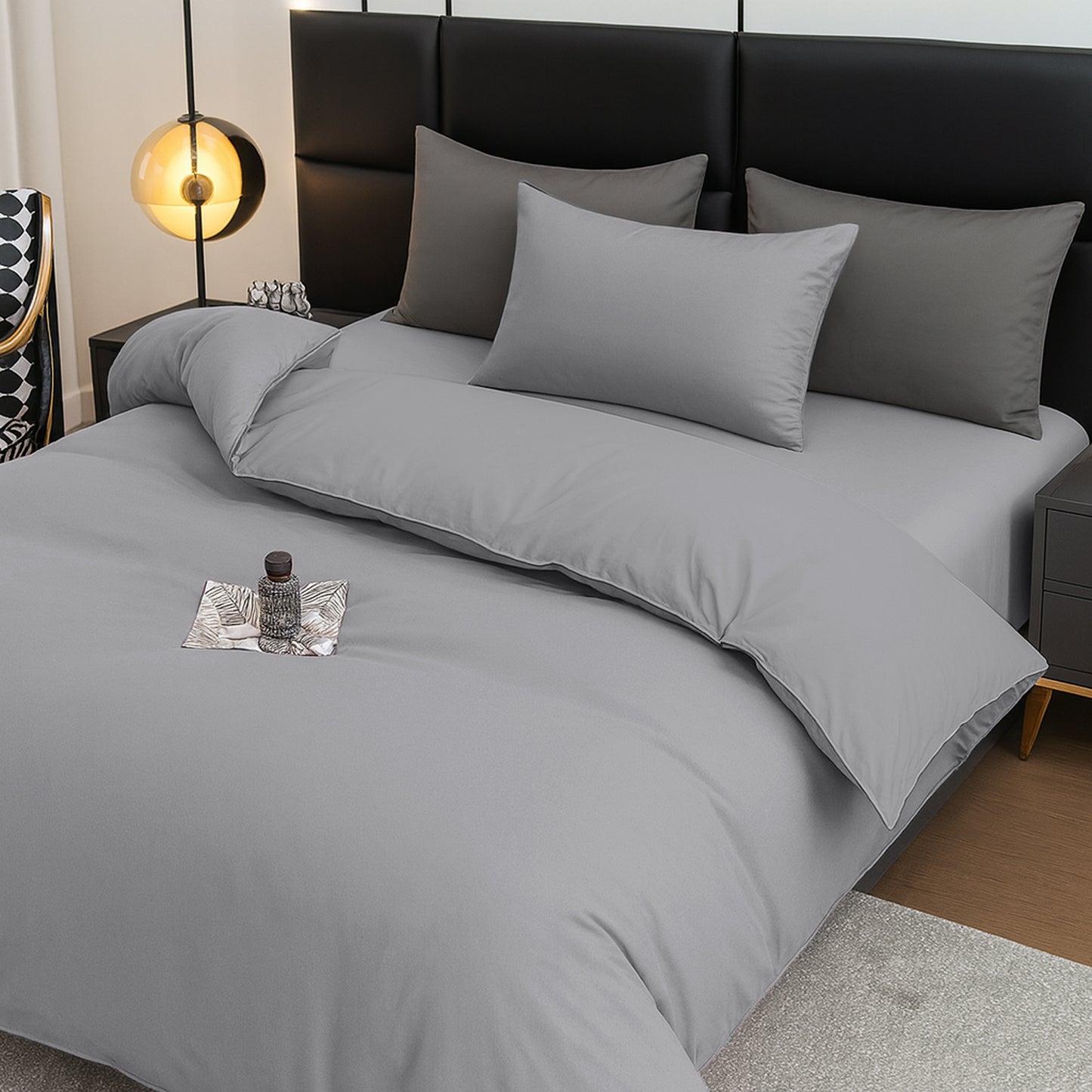 4pcs Brushed Solid Color Duvet Cover Set, Ultra-Soft & Breathable Microfiber, Includes 1pc Duvet Cover, 2pcs Pillowcases, 1pc Fitted Sheet, Single, Double, King, Super King Sizes