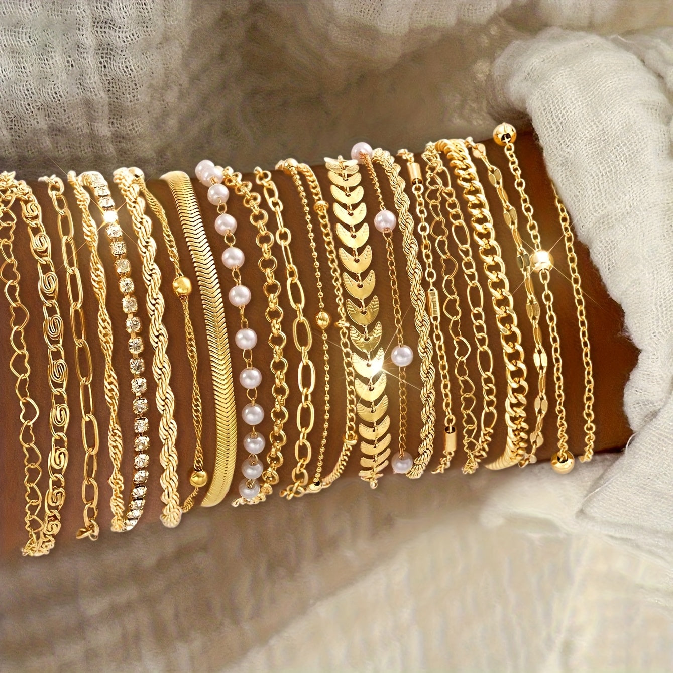 23pcs Heart-shaped Multi-layer Stackable Fashionable, Simple, Elegant, and Exquisite Vintage-inspired Design Featuring Faux, Rhinestone Bling-bling Sparkling Polished Snake Chain, Cable Chain, Twist Chain, Minimalist Plain Chain, Geometric Bead