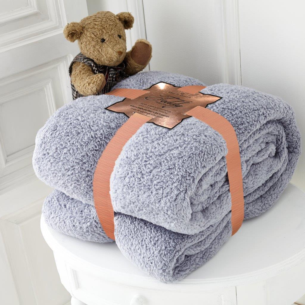 TEXTILE XPERT Teddy Bear Throw Blanket – Super Soft Fluffy Plush Blanket for Couch Bed Sofa Living Room – Warm Lightweight Cozy Decorative Throw for Bedroom Guest Room Office – Stylish Comfort Blanket for All Seasons Home Décor