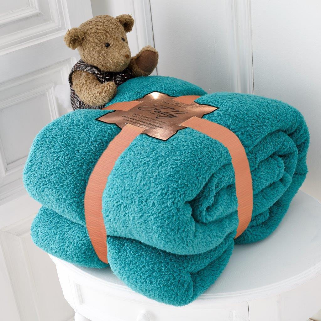 TEXTILE XPERT Teddy Bear Throw Blanket – Super Soft Fluffy Plush Blanket for Couch Bed Sofa Living Room – Warm Lightweight Cozy Decorative Throw for Bedroom Guest Room Office – Stylish Comfort Blanket for All Seasons Home Décor