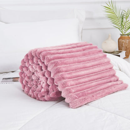 GC GAVENO CAVAILIA Luxury Ribbed Throw Blanket, Ultra-Soft and Cosy Plush Fleece, Lightweight Decorative Sofa Bed Cover, Perfect for All Seasons, Size 150x200cm, Premium Quality Polyester, Stylish Design for Home Comfort | Fast Dispatch from Local Warehou