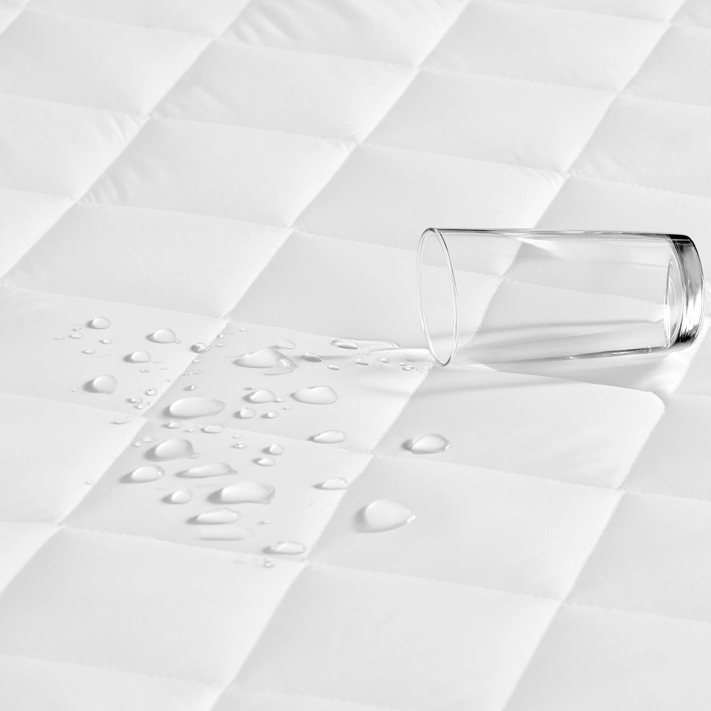 4B Quilted Waterproof Mattress Protector Extra Deep 30cm with Quilted Top Layer and All-Around Elastic, Designed for Stable Mattress Fit and Easy Maintenance, Suitable for Home Use, Guest Rooms and Let Properties, Available in Single Small Double 4FT Doub