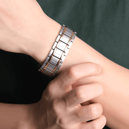 1pc Men'S stainless steel bracelet, Fashionable And Comfortable to Wear, Suitable for Boyfriends And Fathers As The Best Gift