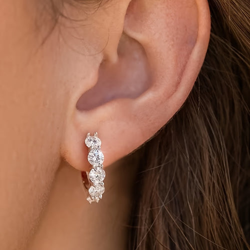 925 Sterling Silvery Earrings, Set with Sparkling Moissanite Stones, Perfect for Banquets, Holidays, Birthdays, And Christmas Gifts, Presented In An Exquisite Gift Box.