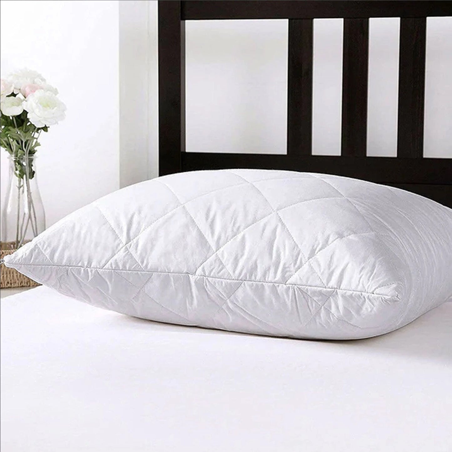 4B Quilted Waterproof Mattress Protector Extra Deep 30cm with Quilted Top Layer and All-Around Elastic, Designed for Stable Mattress Fit and Easy Maintenance, Suitable for Home Use, Guest Rooms and Let Properties, Available in Single Small Double 4FT Doub