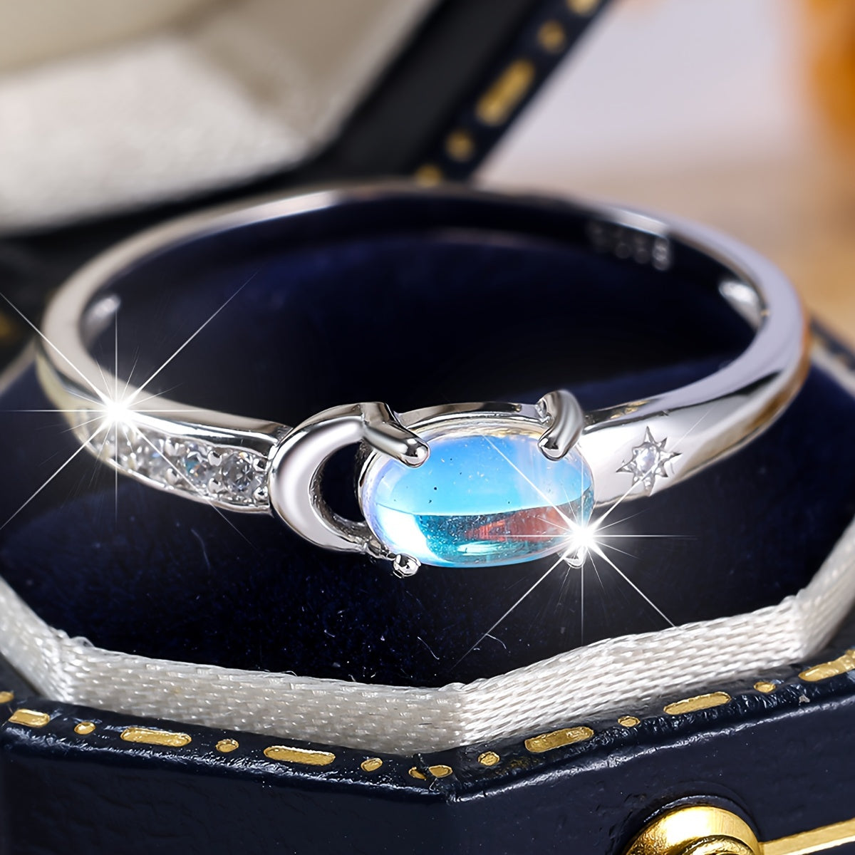 Pure Silvery S925 Moonstone Star and Moon Matching Ring for Women, Suitable for Engagement Banquet Jewelry 1.6g, Gift for Eld, Gift for Ramadan
