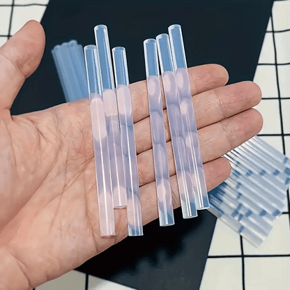 200 ultra-transparent hot melt glue sticks with a size of 7mm * 110mm. Suitable for DIY crafts, woodworking and home decor projects during Christmas and Halloween. Compatible with most hot melt glue guns and craft materials. Transparent glue. Glue