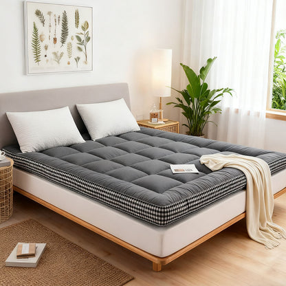 Ultra-soft and Comfortable Brushed Quilted Mattress Topper, Extra-thick Foldable Mattress Topper with Side Plaid Design, Breathable and Durable Bed Mattress Pad Cover, with Strap Design, Medium Hardness, Luxury Bedding for Bedroom, Apartment, Guest Room,