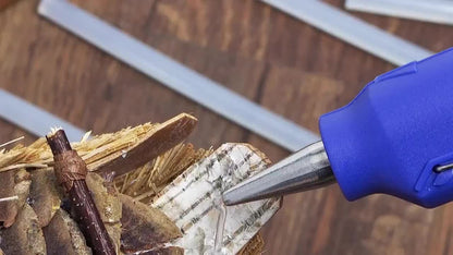200 ultra-transparent hot melt glue sticks with a size of 7mm * 110mm. Suitable for DIY crafts, woodworking and home decor projects during Christmas and Halloween. Compatible with most hot melt glue guns and craft materials. Transparent glue. Glue