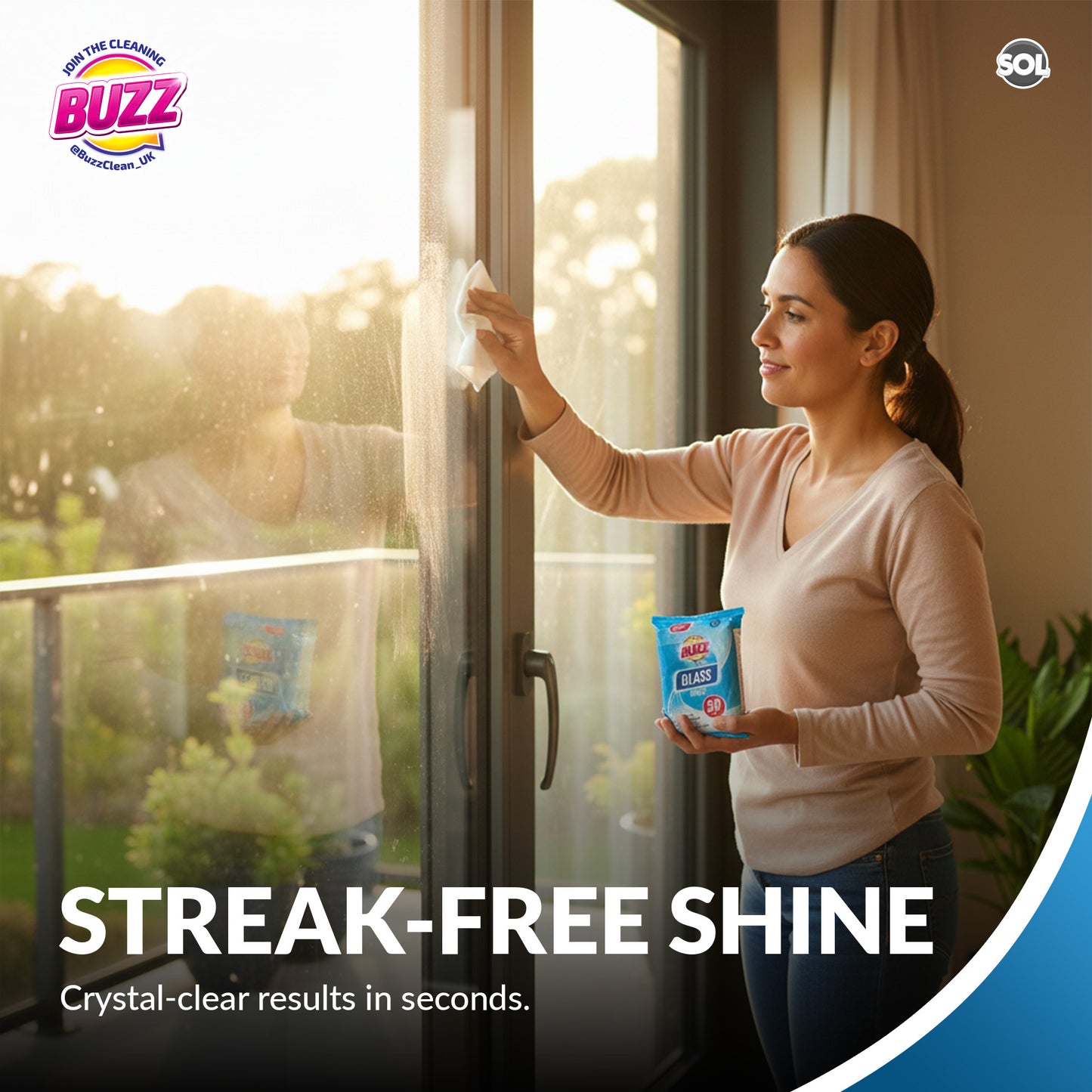 Buzz Glass Cleaning Wipes 600pk | Bulk Streak-Free Window & Mirror Cleaner Wipes | Professional Shine for Home, Car & Screens | Removes Grease & Smudges | Ideal for Holiday Cleaning & Stocking Up