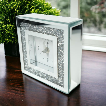 SERENA'S® Elegant Square Crushed Diamond Mantle Clock with Numerals – Mirrored Glass Design for Stylish Desk or Table Décor – Perfect for Home or Office – 14 cm x 14 cm