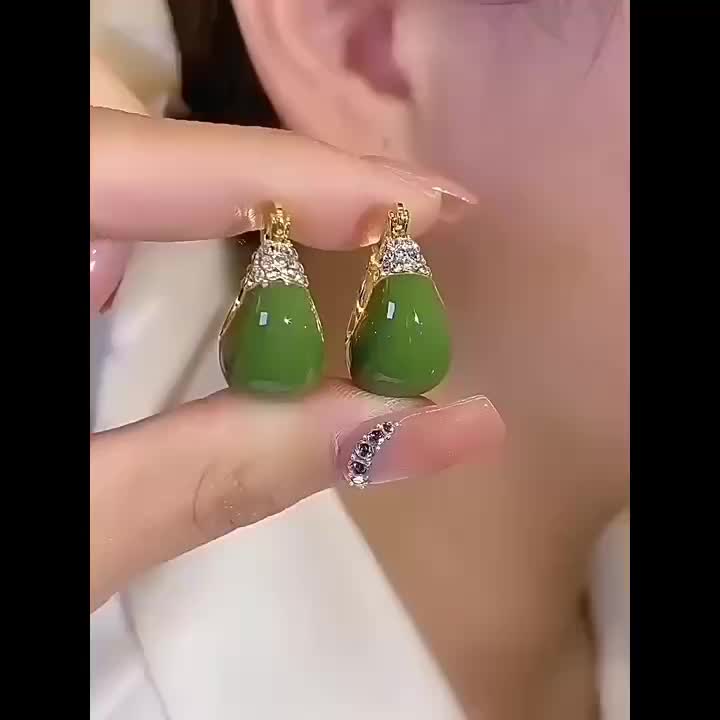 Chic Green Crystal C-shaped Earrings - Luxe Design, Elegant Accessory for Women - Perfect for High-end Fashion & Special Occasions