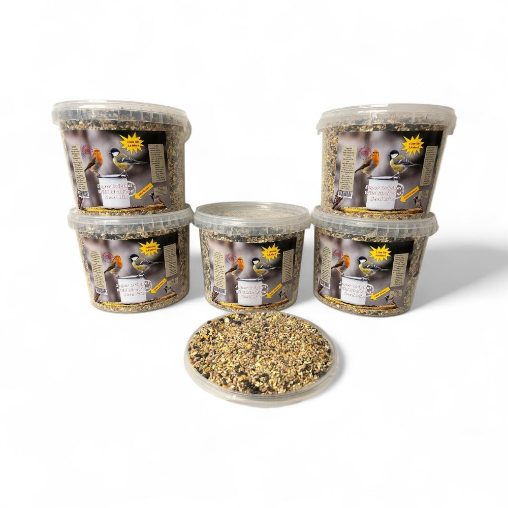 Farmly Foods Super Original Wild Bird Seed Mix 5 Litre Airtight Tub – 15-Seed Blend, 3.8kg, Attracts Robins, Blue Tits, Finches & More Garden Birds