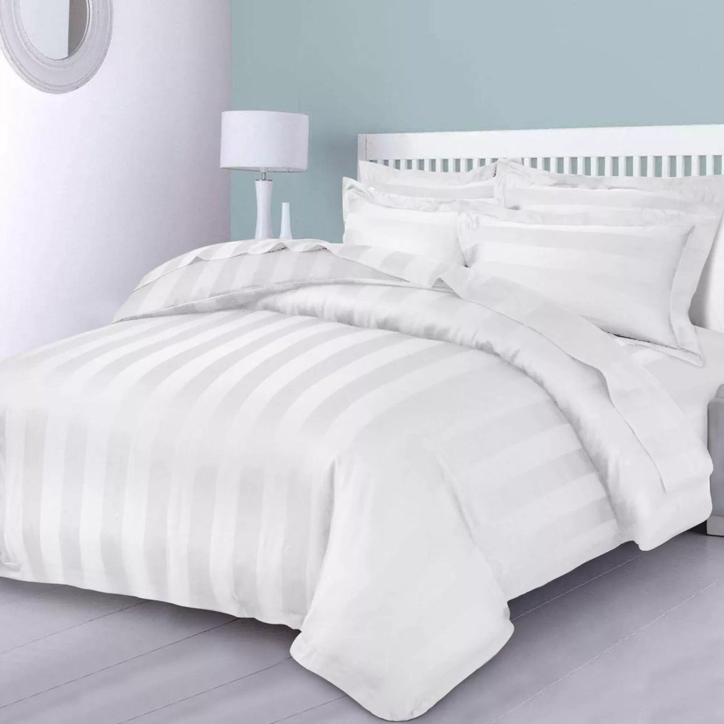 3pcs Classic Satin Stripe Duvet Cover Set (Includes 1 Duvet Cover & 2 Pillowcases) – Soft, Comfortable, and Machine Washable. Perfect for Bedrooms, Dorms, Hotels, and as a Thoughtful Holiday Gift.
