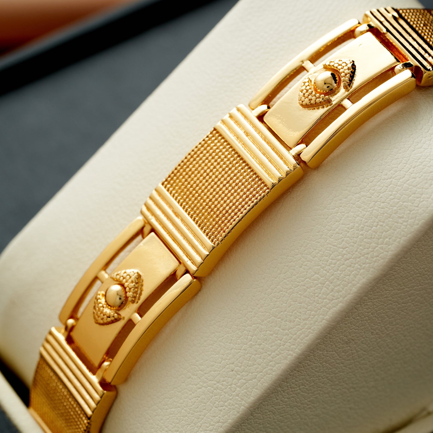 1pc Luxurious Golden Cuffed Women Men Square Bangle Wide Wristband Jewelry Gift