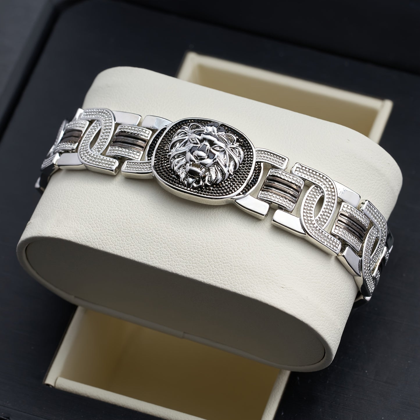 Lion Motif Wide Cuff Bangle - size and specification view 4