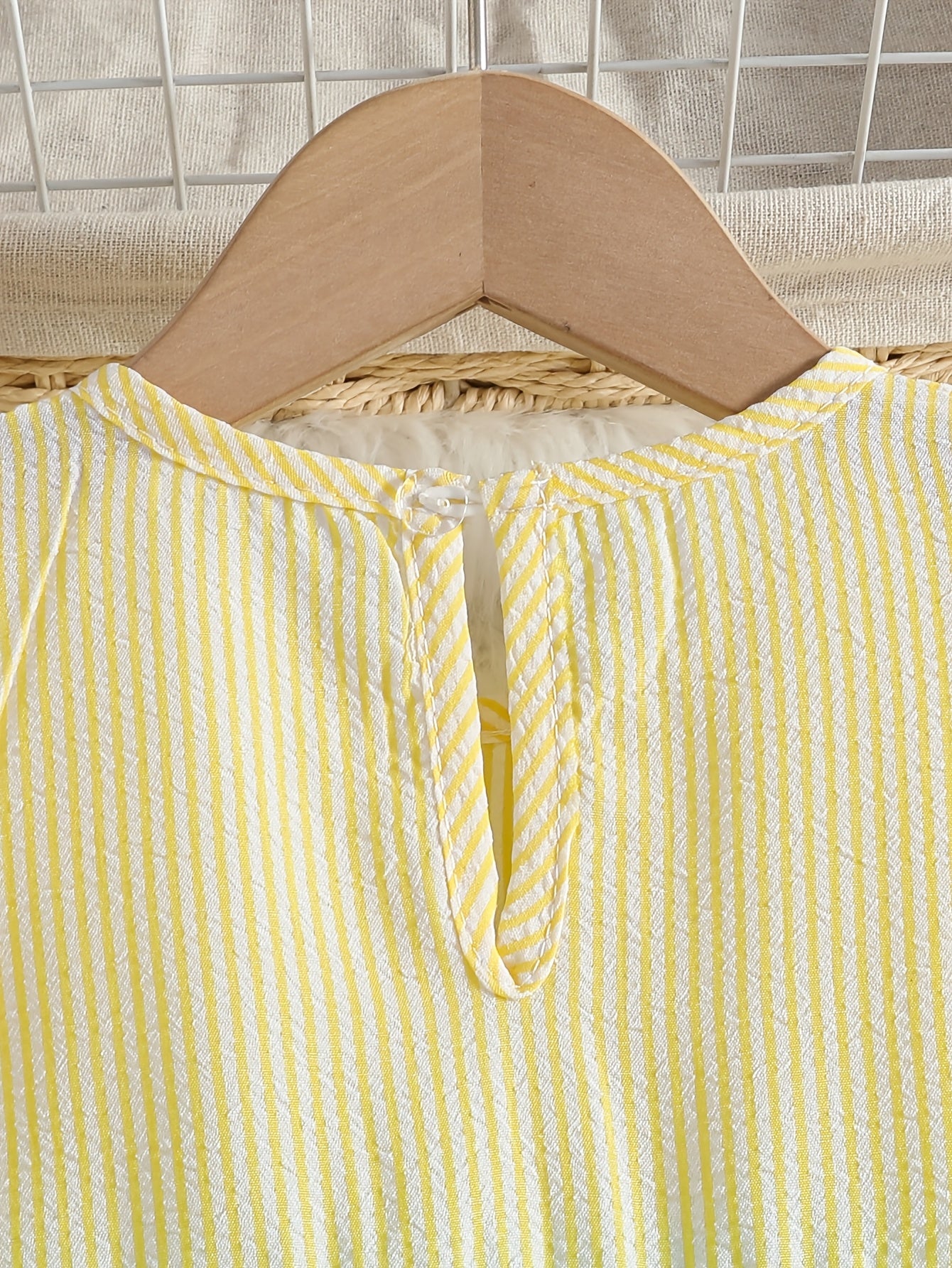 New Summer Style Girls' Colorblock Striped Dress, Cute Flutter Sleeve Dress, Summer Casual Dress, Summer Children's Clothing, Casual Daily Wear, Sweet and Adorable Girls' Dress, Girls' Clothes, Easter