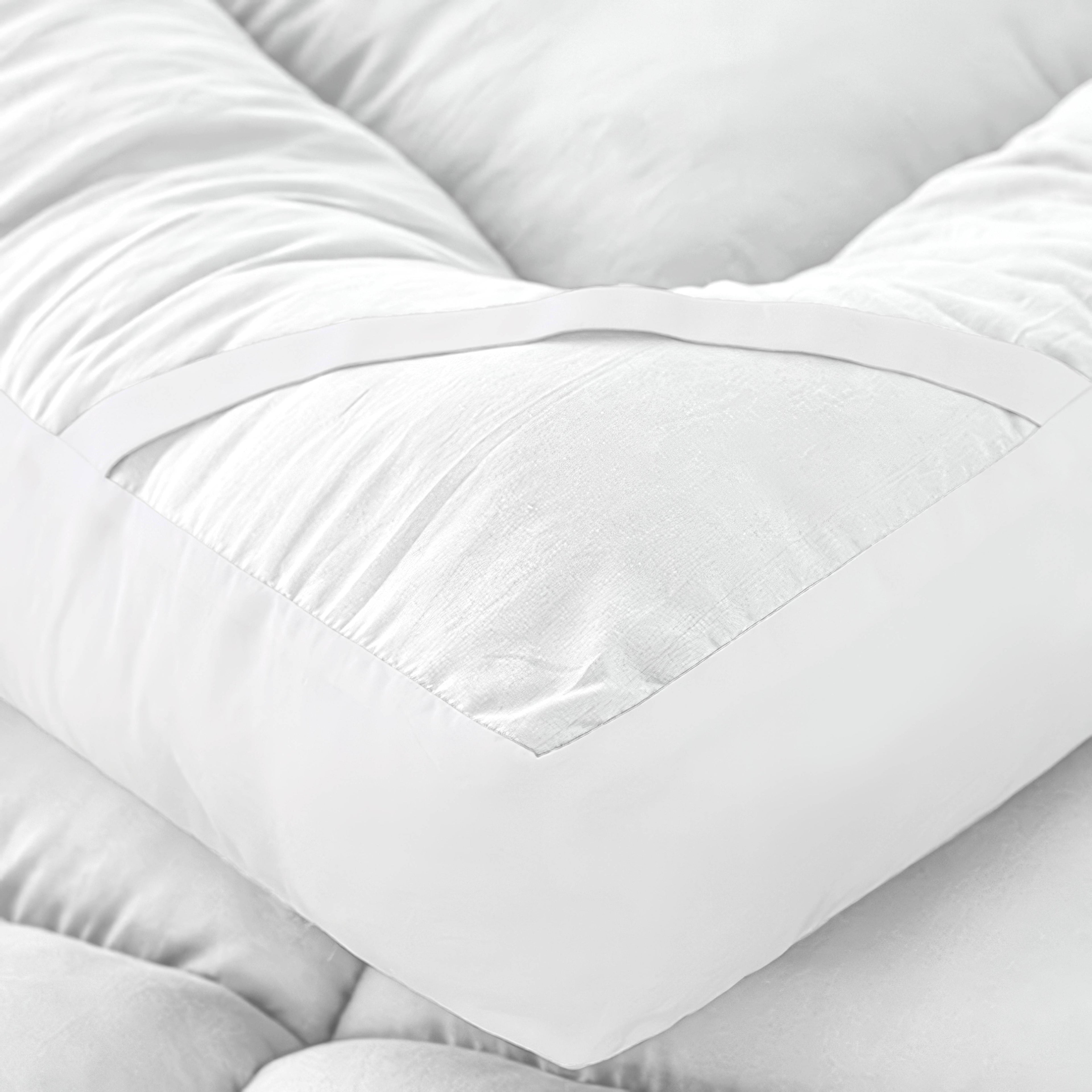 1000GSM Hollow-Fibre Mattress Topper with Corner Straps