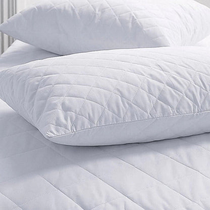 4B Quilted Waterproof Mattress Protector Extra Deep 30cm with Quilted Top Layer and All-Around Elastic, Designed for Stable Mattress Fit and Easy Maintenance, Suitable for Home Use, Guest Rooms and Let Properties, Available in Single Small Double 4FT Doub