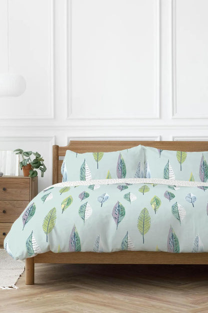 3pcs Flynn Duck Egg Duvet Cover Set | Reversible Duvet Quilt Set | Includes 2 Pillowcases | Soft Poly-Cotton Quilt Cover 48% Cotton / 52% Polyester | Breathable, Wrinkle Resistant & Machine Washable | Available in Single, Double, King & Super King Sizes |