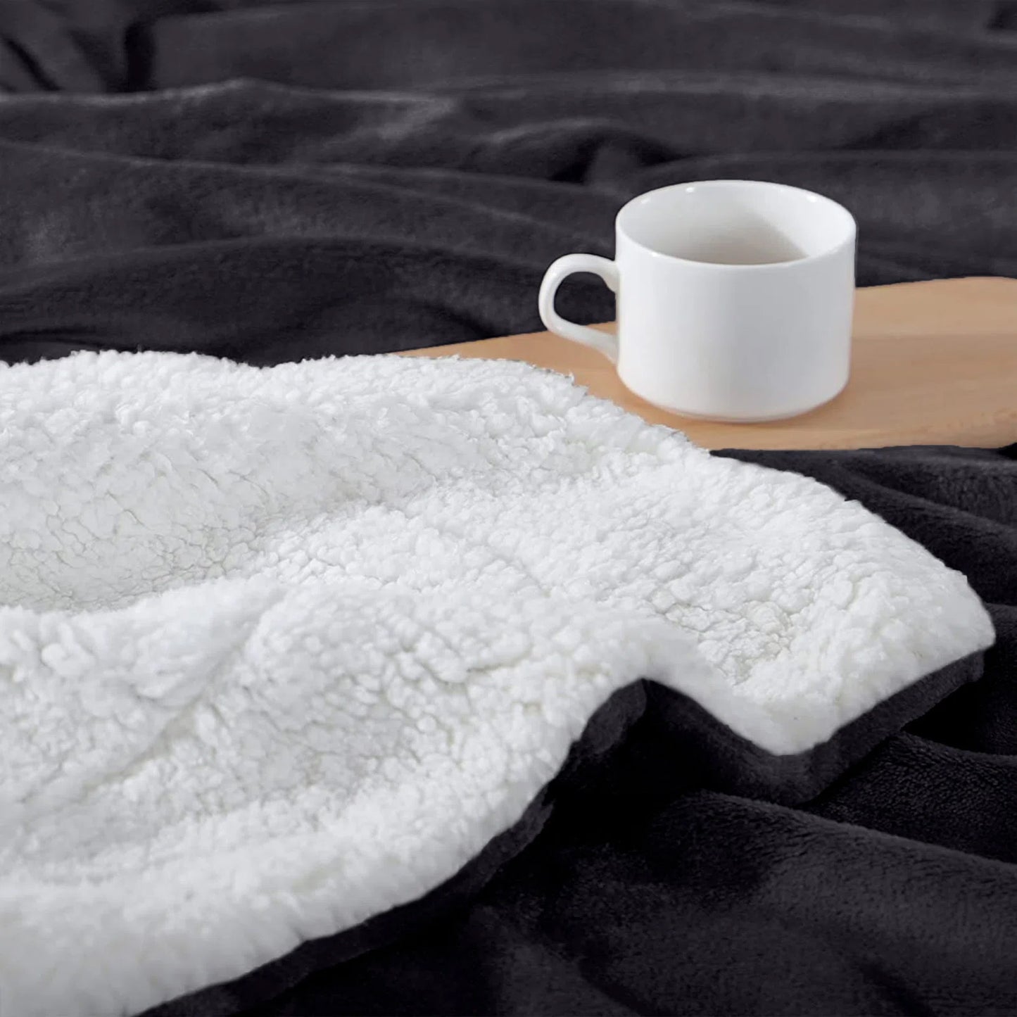Soft Cozy Sherpa Blanket, Double-Sided Throw Blanket, Contemporary Design, Warm Throw for Couch, Bed, Office and Travel, Versatile All-Season, Perfect Holiday Gift