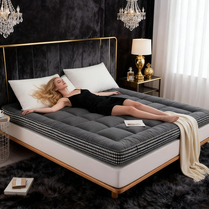 Ultra-soft and Comfortable Brushed Quilted Mattress Topper, Extra-thick Foldable Mattress Topper with Side Plaid Design, Breathable and Durable Bed Mattress Pad Cover, with Strap Design, Medium Hardness, Luxury Bedding for Bedroom, Apartment, Guest Room,