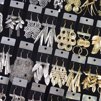 10Pairs/Lot Fashion Korean Lady Long Tassel Hook Earrings, European American Style Earrings Hollow Butterfly Leaf Earrings, Versatile Daily Party Gifts Random Style, Without Box