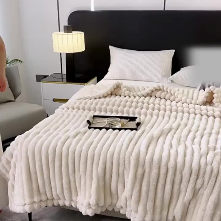 Thick, Soft And Comfortable Blanket, Warm Blanket, Nap Blanket, Air Conditioning Blanket, Office Outdoor Camping Gift Blanket, Suitable for All Seasons, New Year'S Gift Blanket