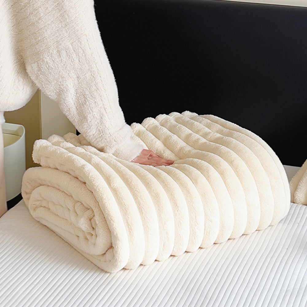 Luxurious Faux Rabbit Fur Throw Blanket - Ultra-Soft & Warm All-Season Luxury Blanket, Double-Sided Plush Fur for Couch, Bed, Travel, Office - Machine Washable, Elegant Home Decor Gift for Valentine'S Day, Housewarming, Birthday