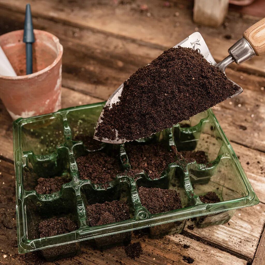 Compost with Westland Gro-Sure Seed Cutting Seaweed - product gallery image 14