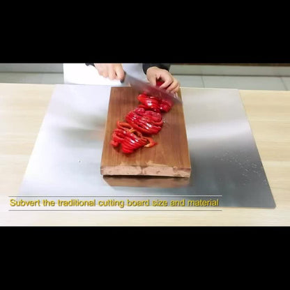 Shipping 1pc of Stainless Steel Cutting Board, a Sturdy Chopping Board Suitable for Meat, Fruits, Vegetables, Bread, And Baking, Featuring a Non-Slip Design with a Lip.