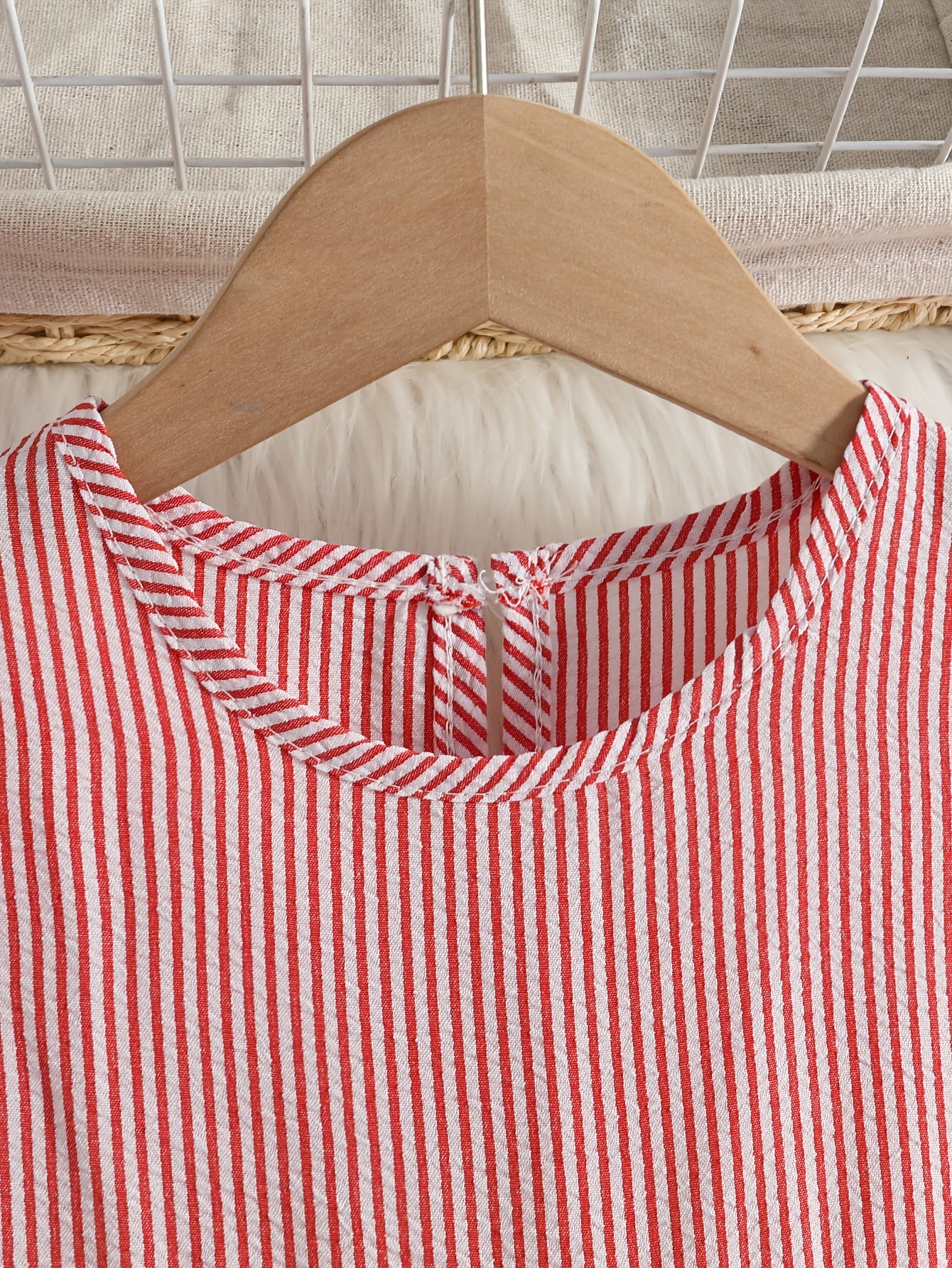 New Summer Style Girls' Colorblock Striped Dress, Cute Flutter Sleeve Dress, Summer Casual Dress, Summer Children's Clothing, Casual Daily Wear, Sweet and Adorable Girls' Dress, Girls' Clothes, Easter