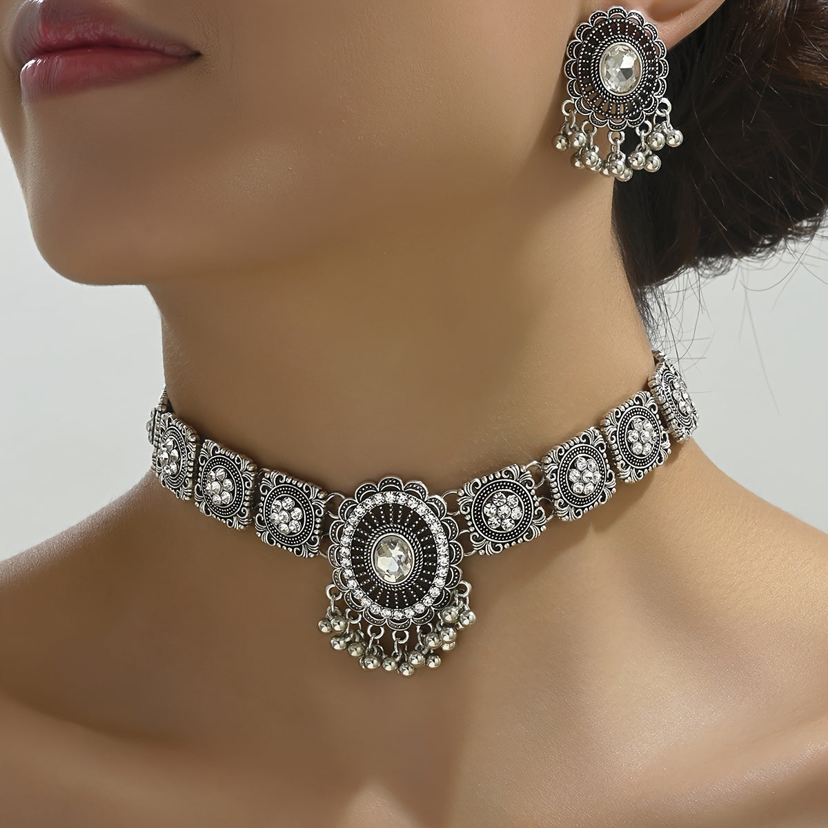 1 Necklace + 1 Pair of Earrings, Indian Bohemian Style Luxury Fringe Heavywork Women's Necklace and Earrings Set