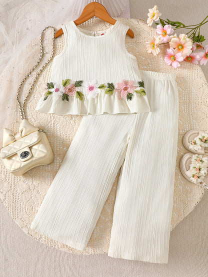 2pcs Set. Girls' Tank Top and Wide-leg Pants Set, Featuring Stylish Lace Trim and Ruffle Details. Simple and Fashionable Design. Ideal for Girls' Daily Casual Wear in Spring and Summer. Suitable for Girls Aged 1-8 for Daily Leisure and Sports