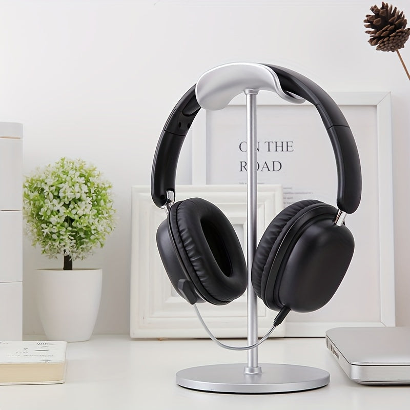 Foldable Over-Ear Headphones with Detachable Microphone - lifestyle setting 5