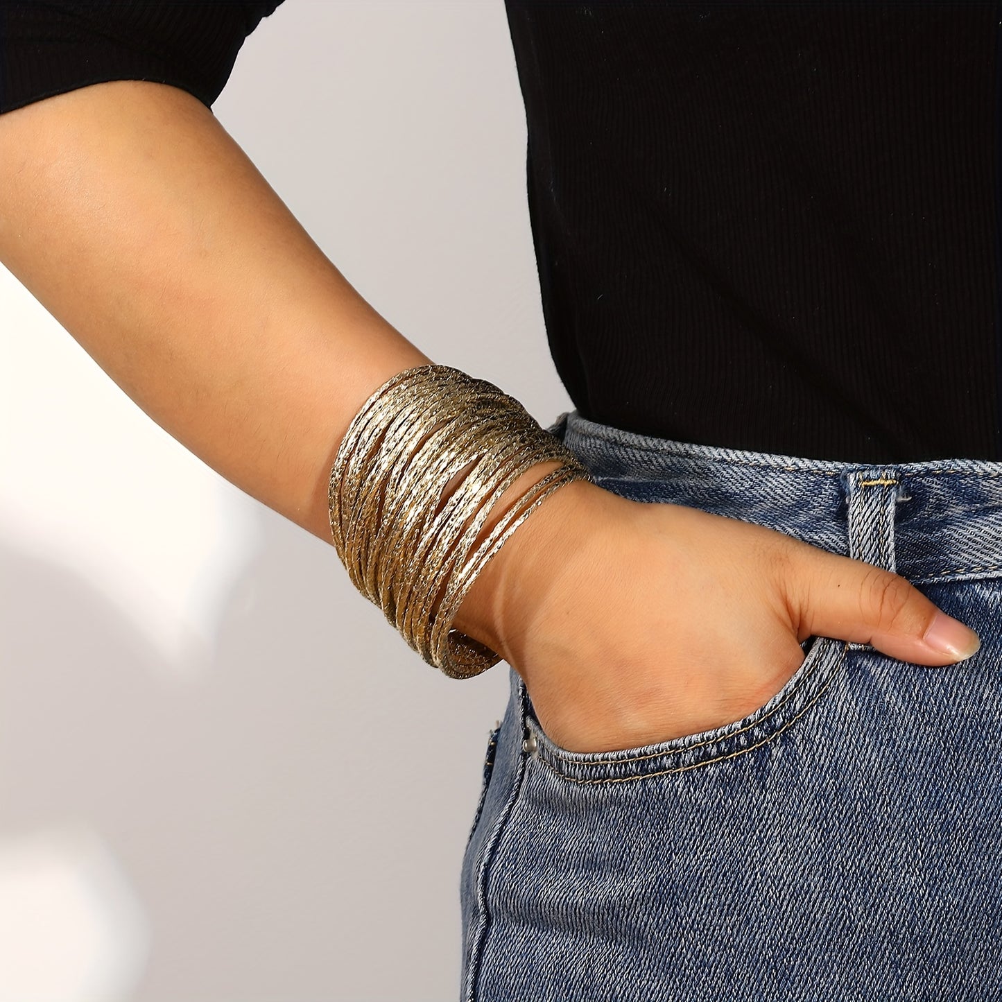 1pc Slim Stripes Wide Multilayer Wrap Bracelet Metallic Shiny Glitter Artificial Leather Cuff with Magnetic Clasp Jewelry for Men Women Holiday Party Birthday Gifts