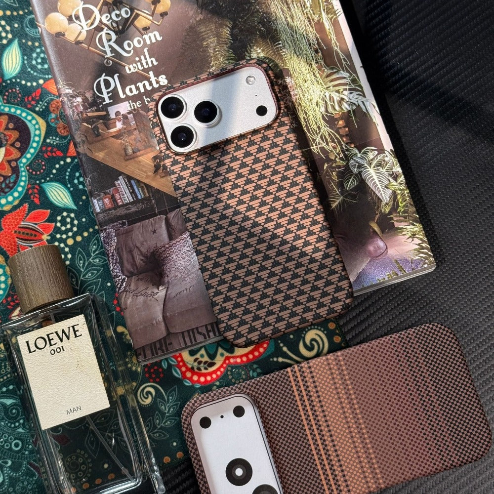 Phone Case Multicoloured Kevlar Carbon Fiber iPhone Pro with Wireless - Triangle, IPhone 17 option